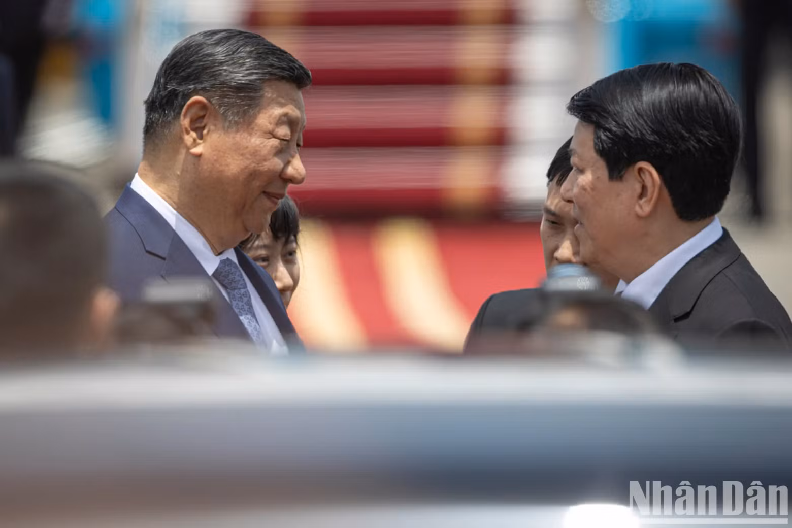 This is Xi Jinping's fourth visit to Vietnam since he assumed the responsibility of Party General Secretary and President of China, and also his second visit to Vietnam in the 13th-term National Congress of the Communist Party of Vietnam and the 20th-term National Congress of the Communist Party of China. The visit takes place less than a year after the successful state visit to China by General Secretary To Lam. The visit is even more meaningful as it is conducted during the Year of Vietnam-China Humanistic Exchange, commemorating the 75th anniversary of the diplomatic relations between the two countries (1950-2025).