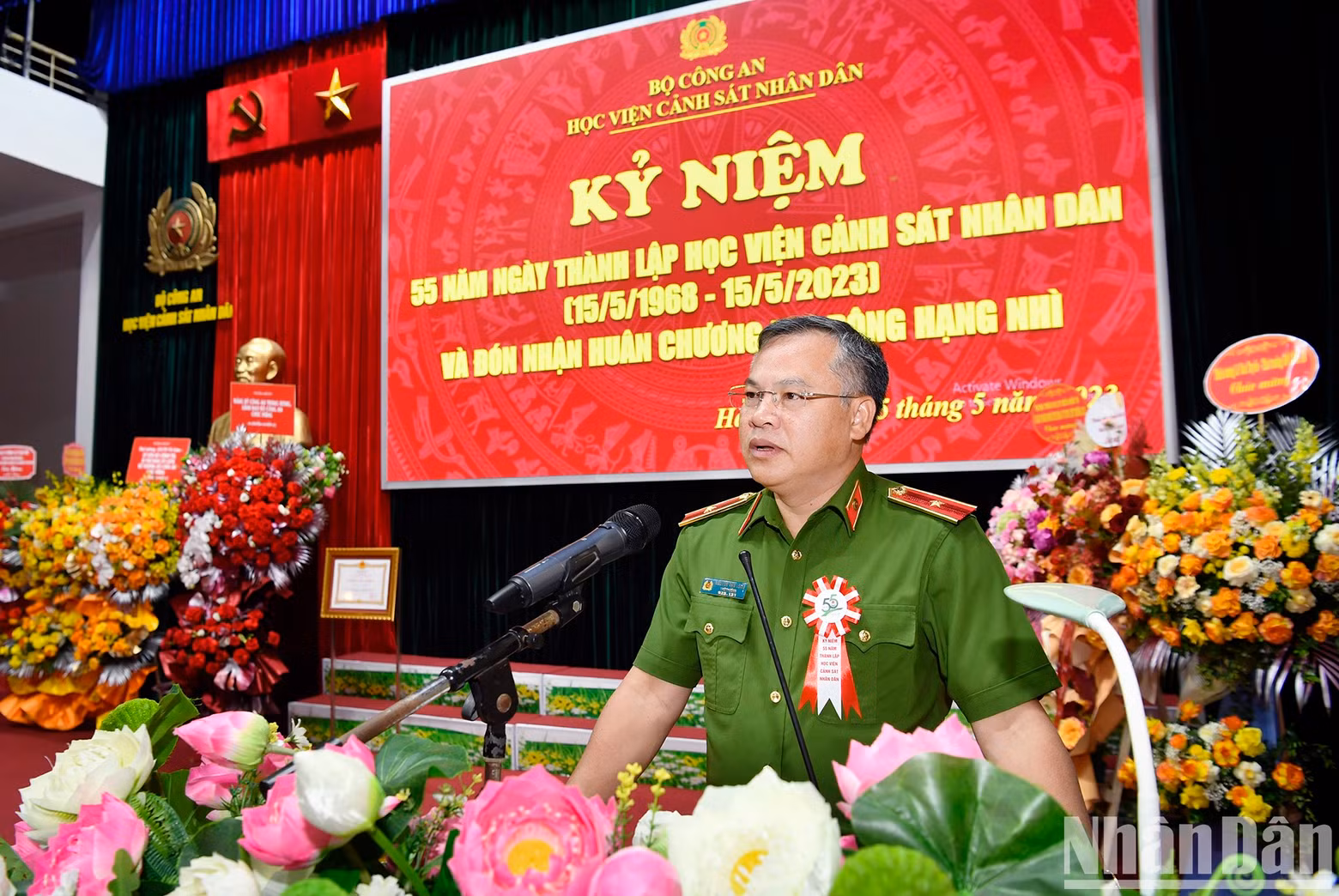 Major General Nguyen Van Long, Deputy Minister of Public Security, speaks at the ceremony.