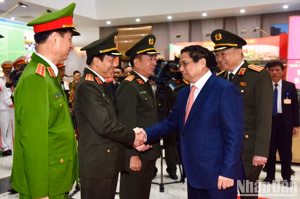 Prime Minister Pham Minh Chinh and leaders of the Ministry of Public Security. Prime Minister Pham Minh Chinh and leaders of the Ministry of Public Security.