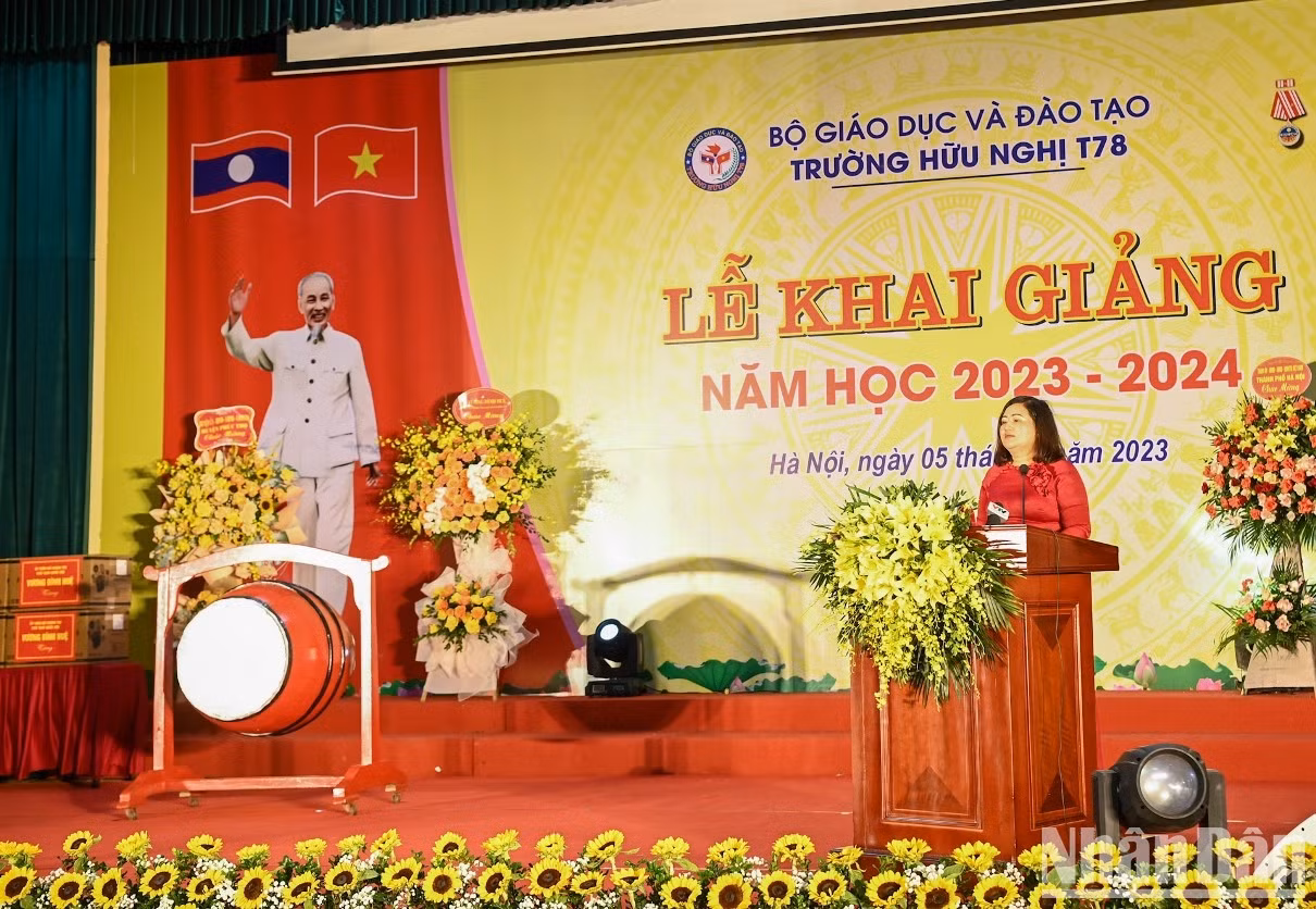 [In Pictures] NA Chairman attends opening ceremony for new school year at Huu Nghi T78 School ảnh 6