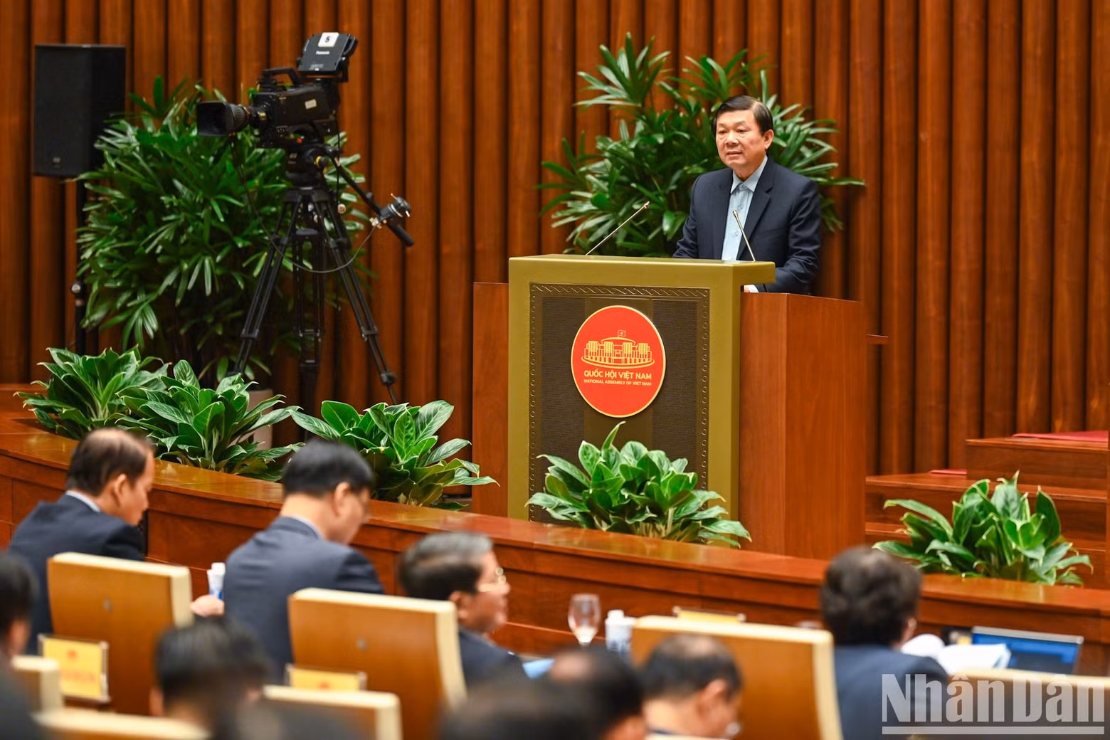 Vice President of the Vietnam Fatherland Front Central Committee Nguyen Huu Dung delivers a speech.