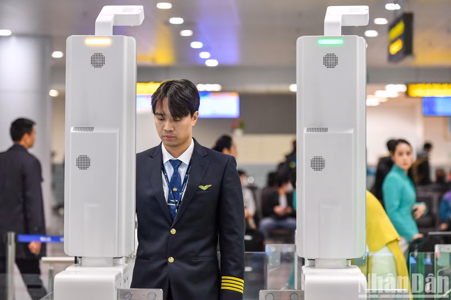 Currently, Noi Bai Airport has 10 Autogate systems.