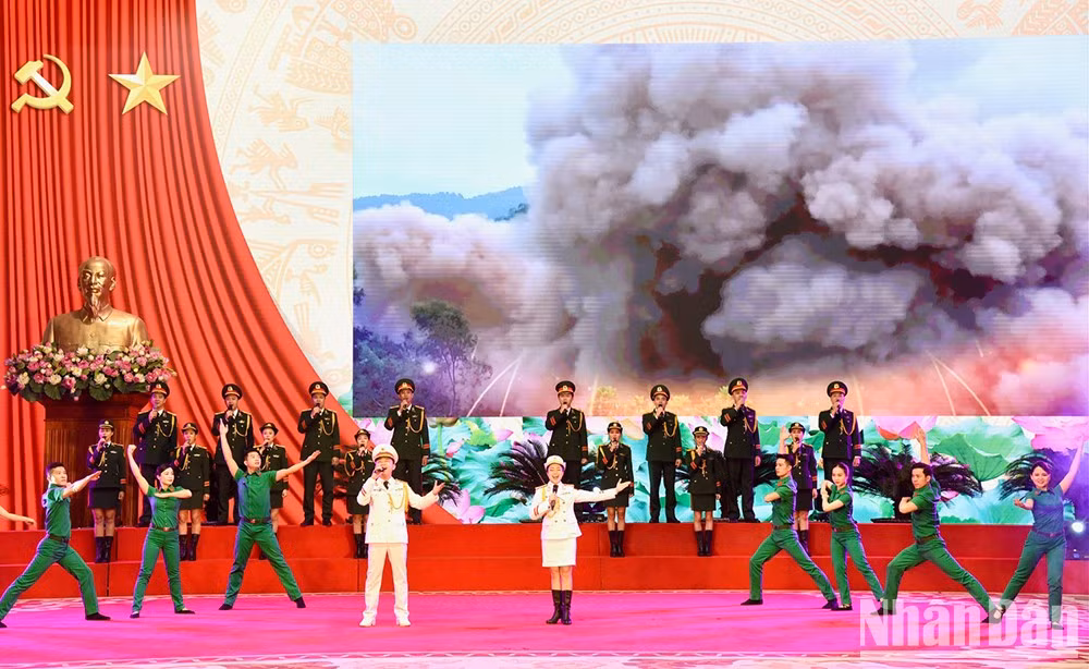 An arts programme opens the ceremony.