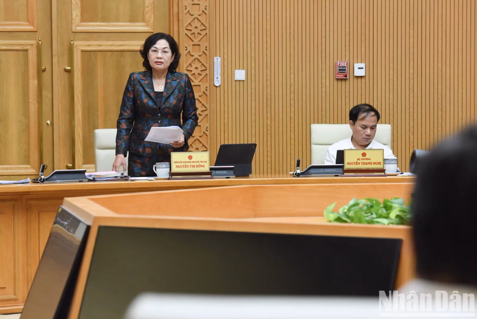 Governor of the State Bank of Vietnam Nguyen Thi Hong speaks. Governor of the State Bank of Vietnam Nguyen Thi Hong speaks.