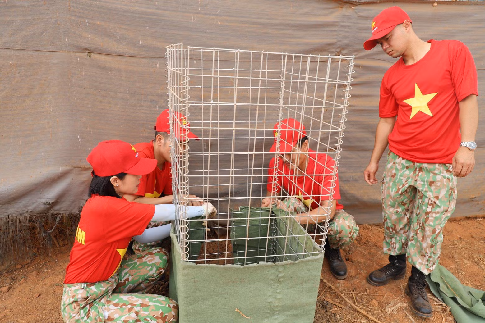 The programme includes activities of planting and taking care of trees, collecting waste in the unit, disinfecting, and killing mosquitoes and other harmful insects to prevent epidemics.