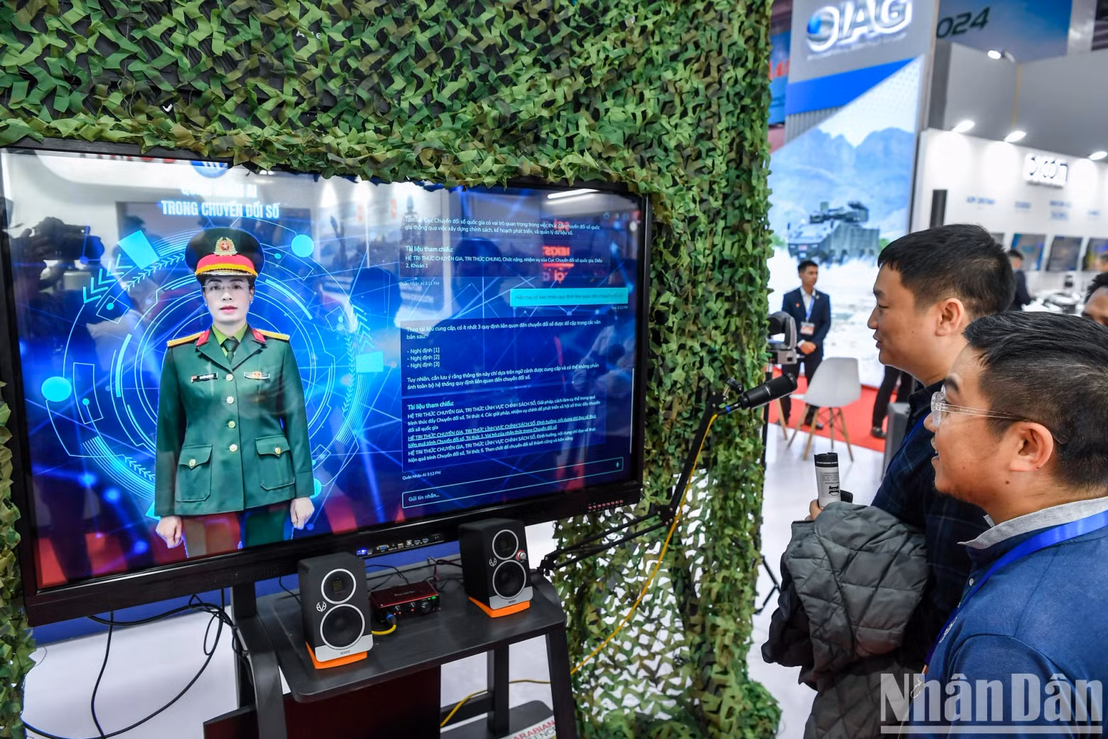 People and visitors are allowed to visit the Vietnam International Defence Expo 2024 for free from 9:00 a.m. on December 21, instead of 1:30 p.m. as originally scheduled.