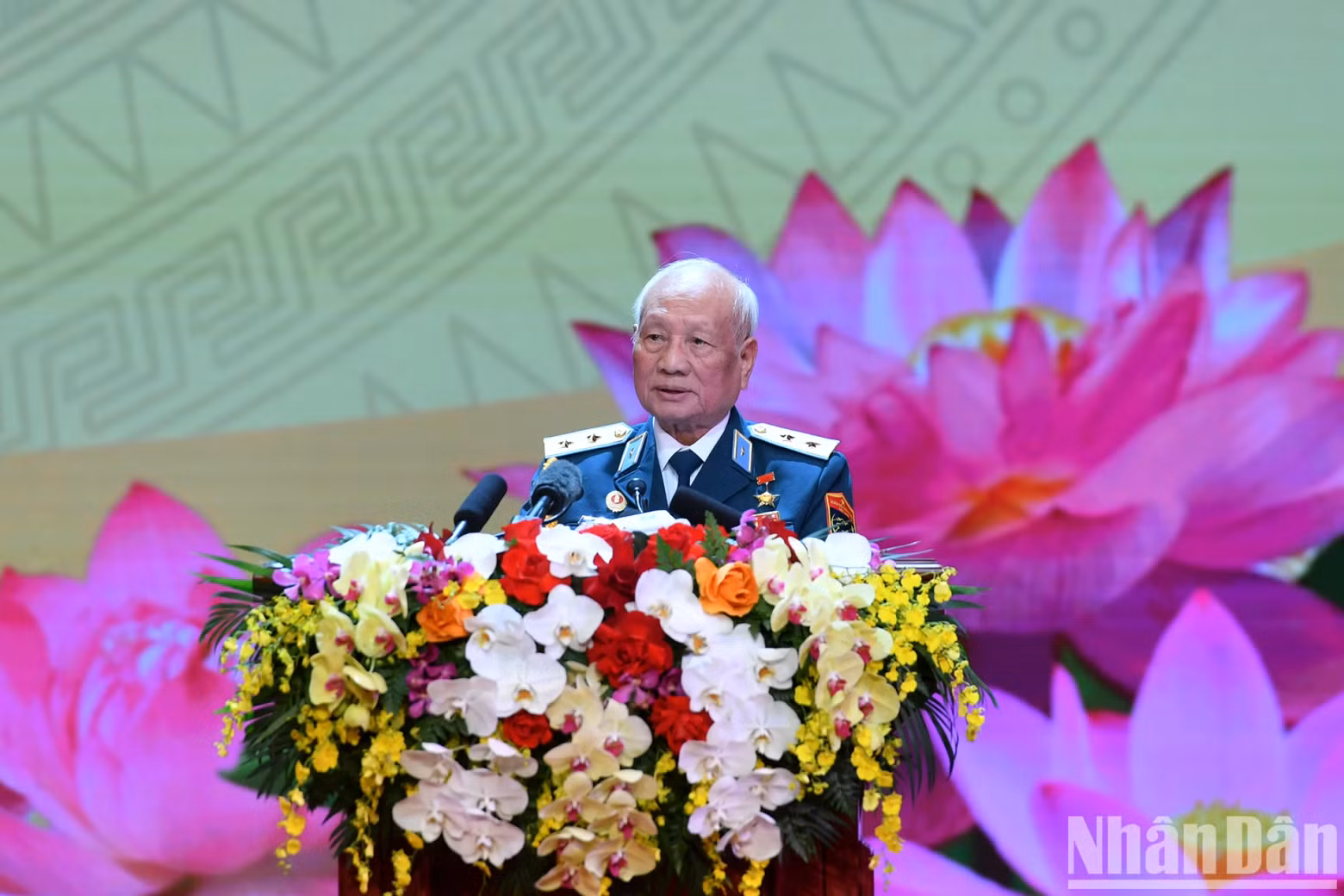 Representative of Vietnamese veterans, Lieutenant General Nguyen Van Phiet, Hero of the People's Armed Forces, speaking.