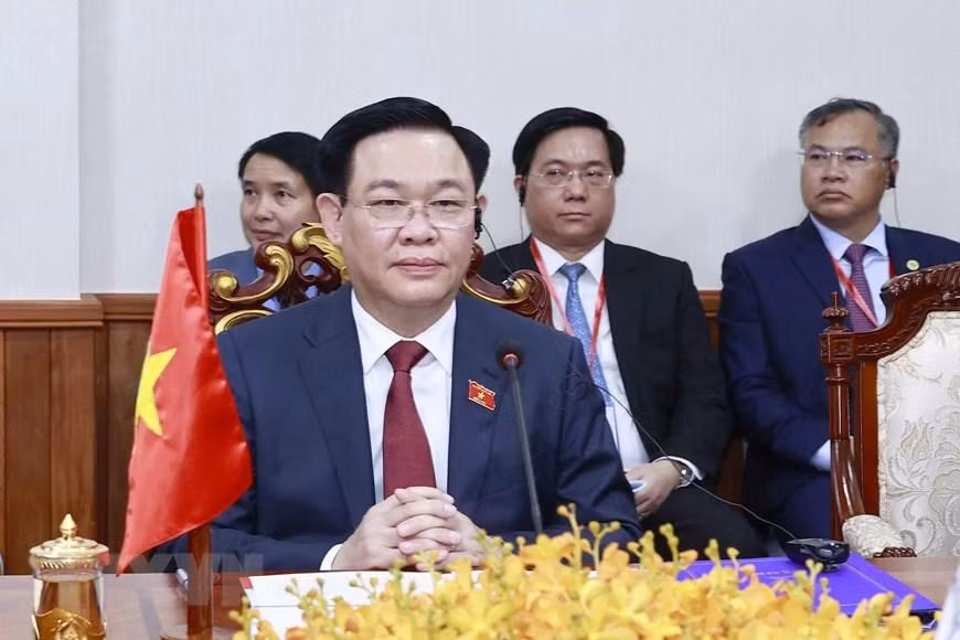 Vietnamese NA Chairman Vuong Dinh Hue at the talks. (Photo: VNA)