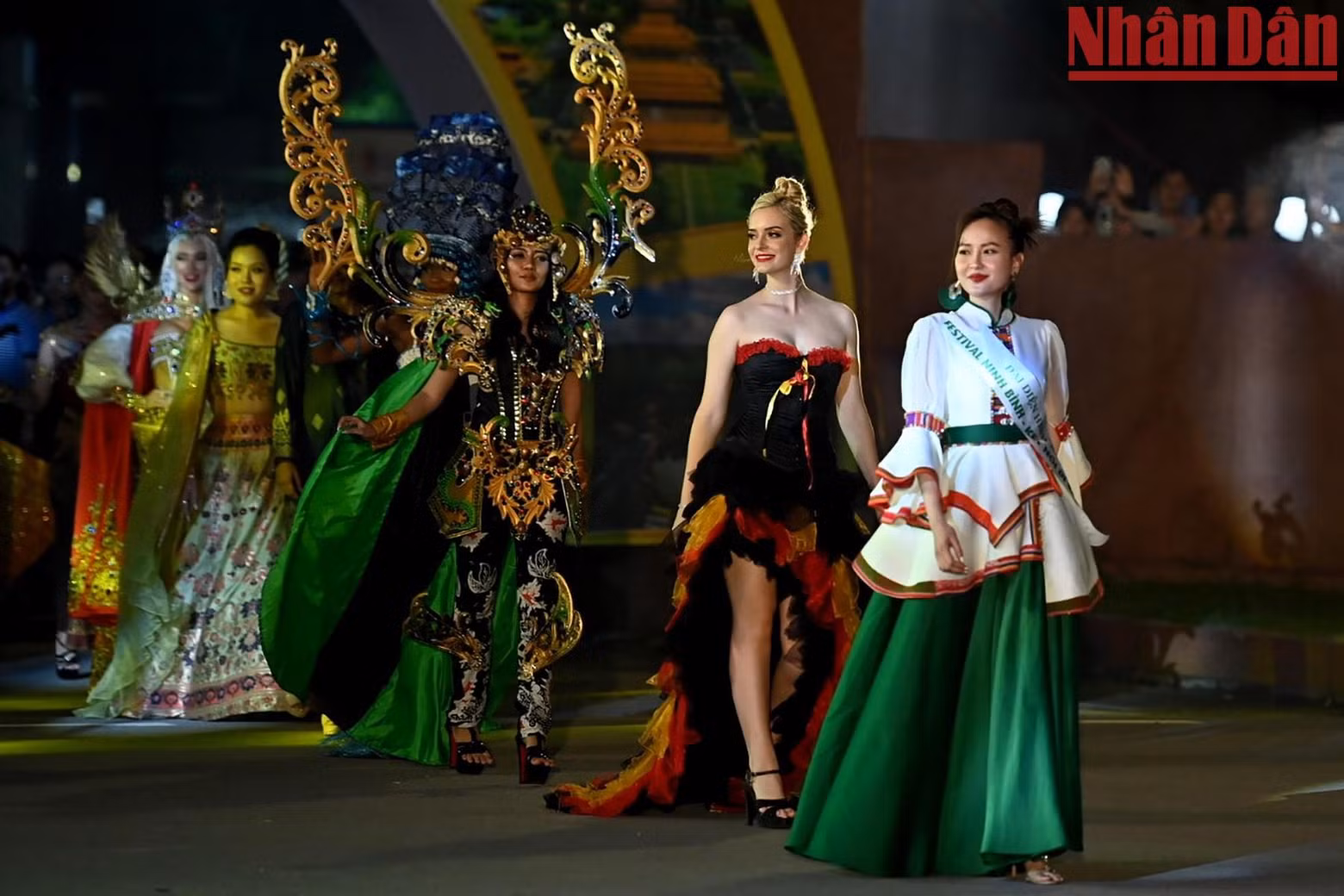The performance of the Misses, who are representatives of countries and territories around the world, participating in the Miss Tourism World The performance of the Misses, who are representatives of countries and territories around the world, participating in the Miss Tourism World