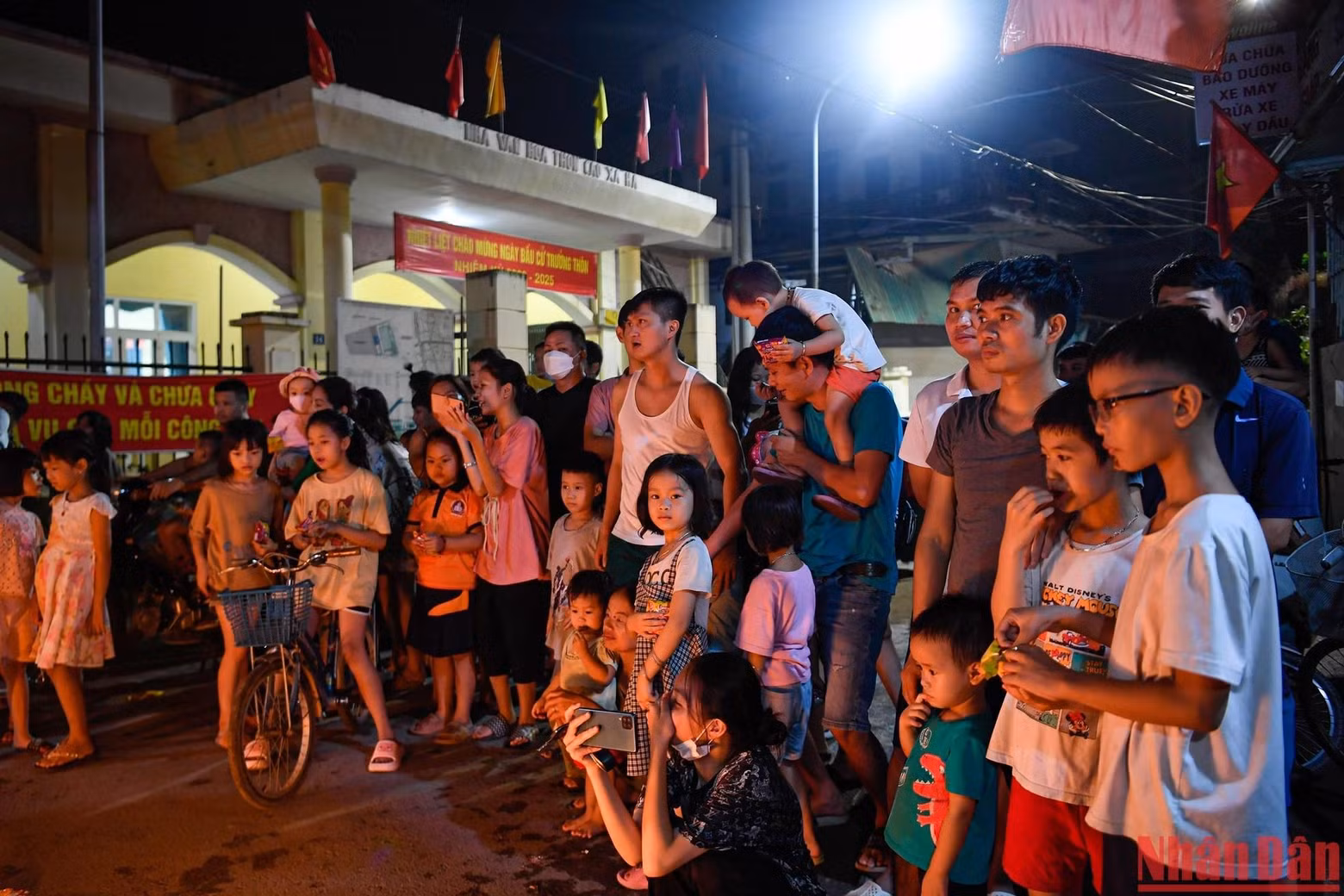 Villagers gather at Cao Ha Village cultural house to enjoy unique lion dances.