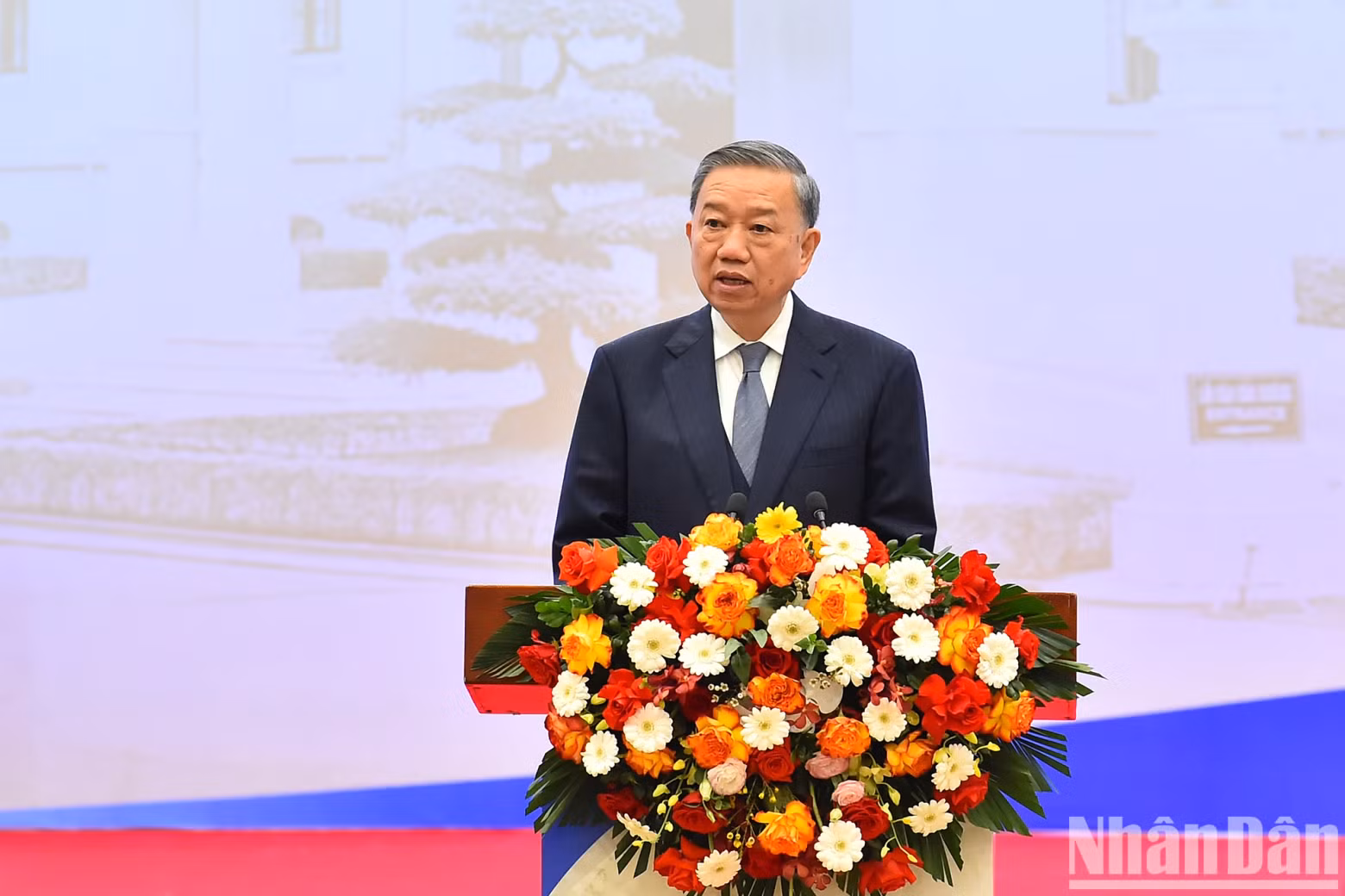 Minister of Public Security To Lam speaks at the conference.