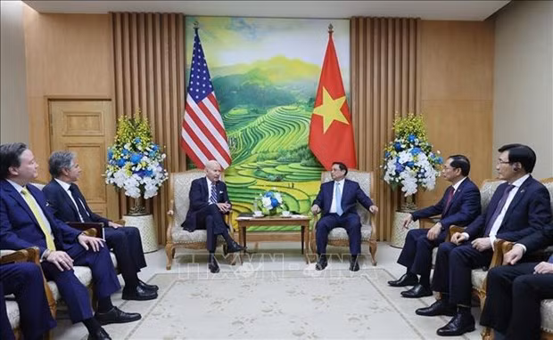 At the meeting between Prime Minister Pham Minh Chinh and US President Joseph Robinette Biden Jr. (Photo: VNA) At the meeting between Prime Minister Pham Minh Chinh and US President Joseph Robinette Biden Jr. (Photo: VNA)