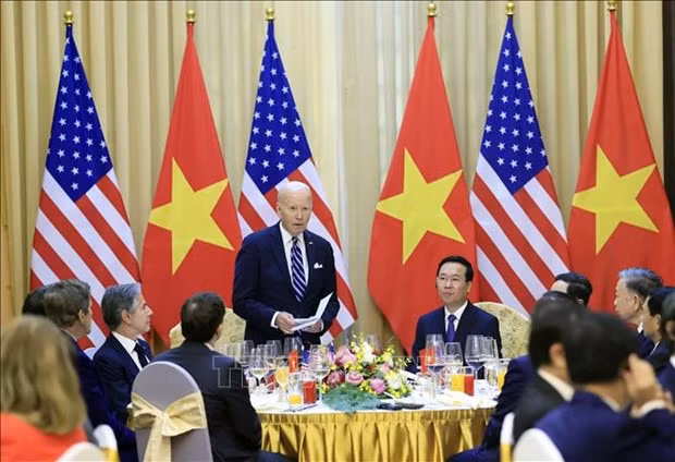 US President Joseph Robinette Biden Jr. speaks at the banquet. (Photo: VNA)