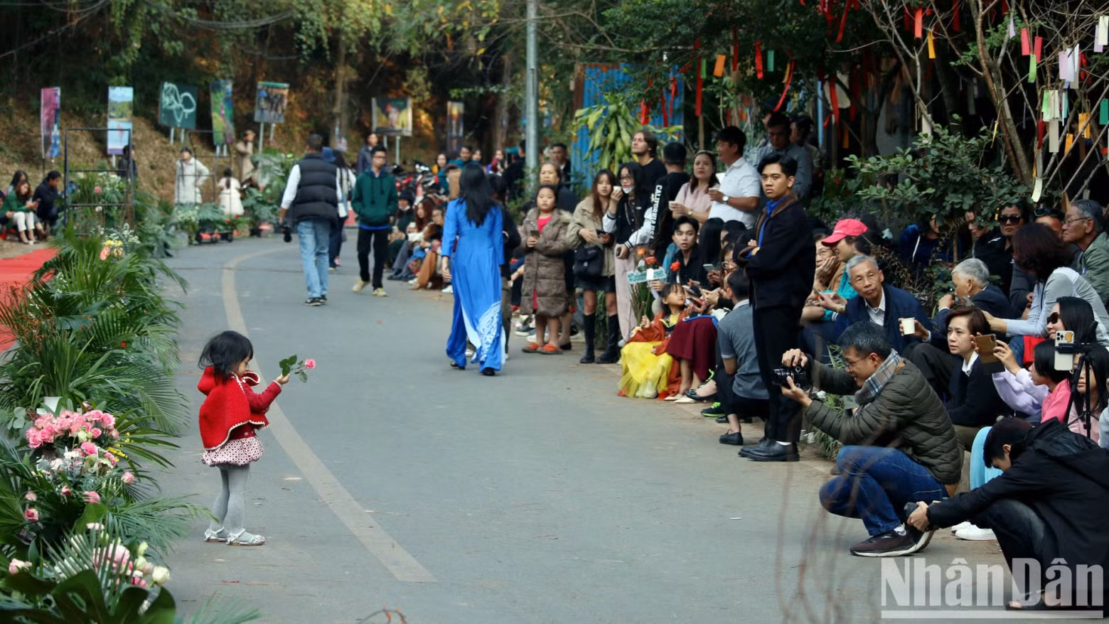 "Da Lat Art Street" with many cultural and artistic activities, is highly creative and has become an attractive destination and unique exchange space for the local people and tourists.