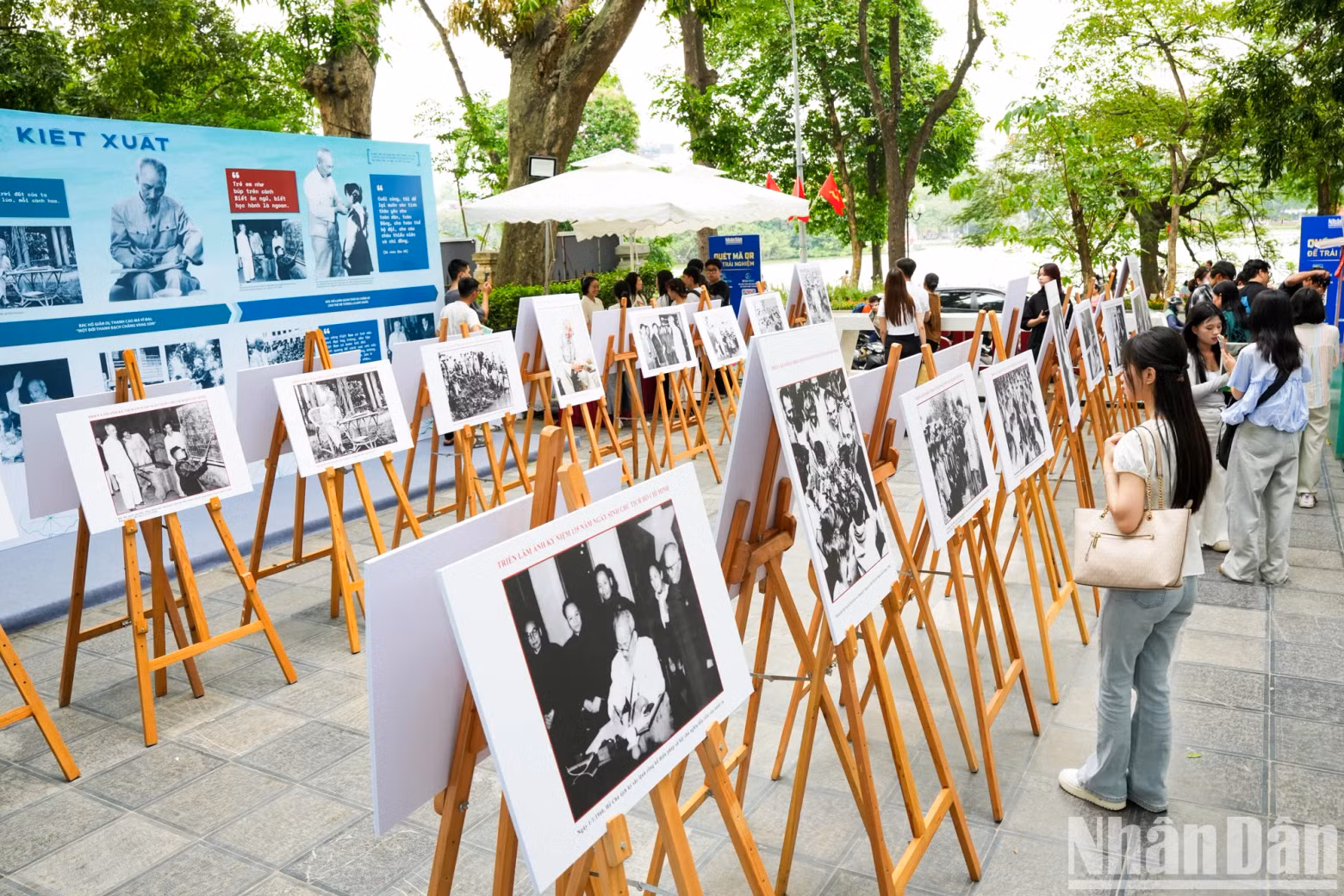 Through the exhibition, Nhan Dan Newspaper wants to contribute to spreading Uncle Ho's thoughts and spirit closer to the public.