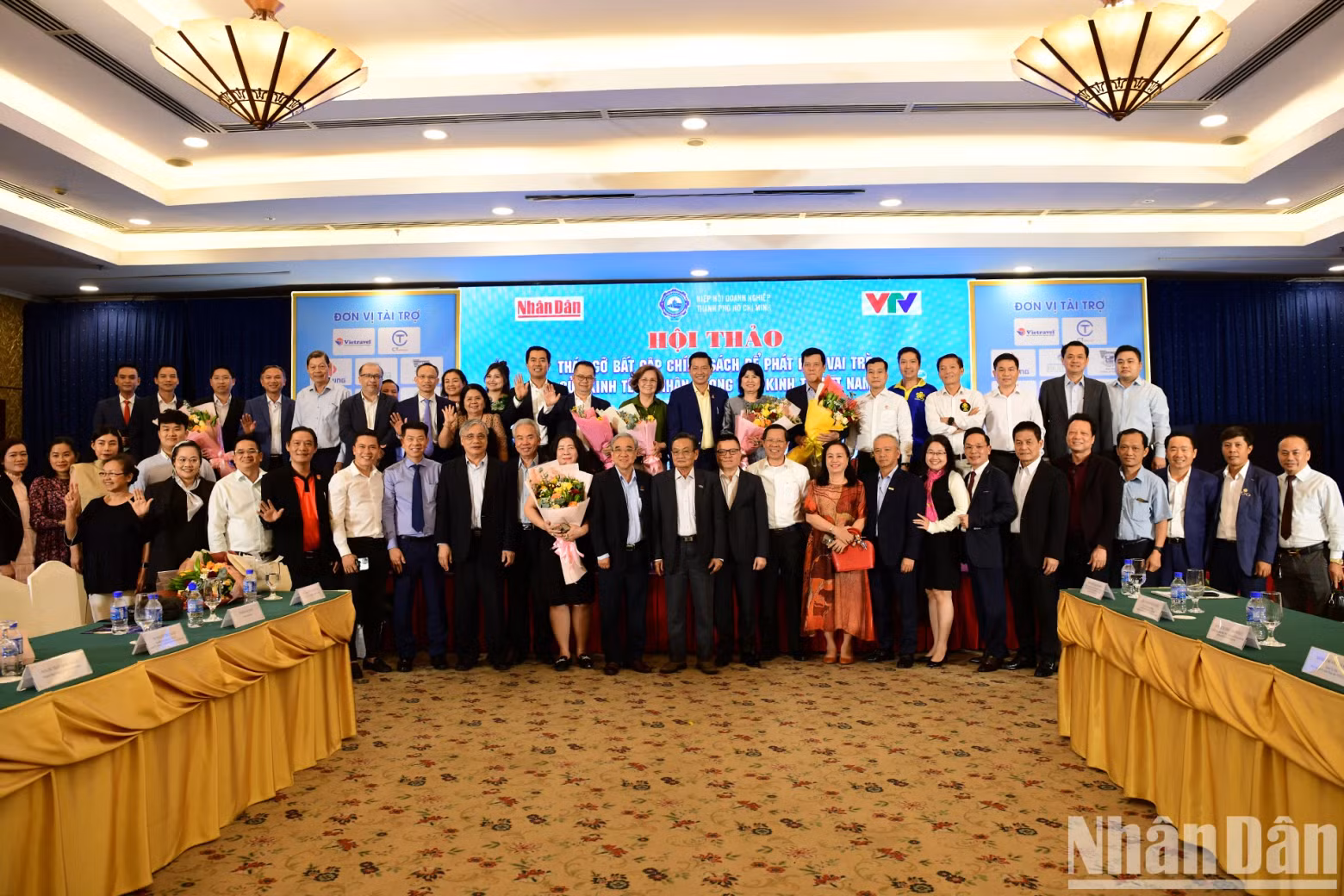 [In Pictures] Overview of workshop on removing policy shortcomings to promote role of private economy in Vietnam ảnh 9