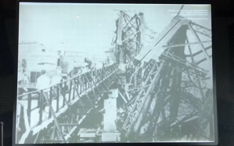 The bridge was destroyed by bombs during the war. The bridge was destroyed by bombs during the war.