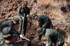 Personnel from the Ho Chi Minh City High Command carry out their duties. (Photo: nhandan.vn)