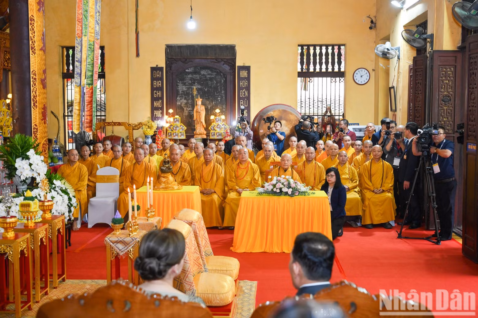 Most Venerable Thich Thanh Nhieu and other Buddhist monks and nuns attend the ceremony.