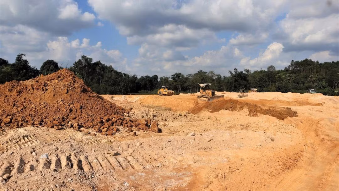 Infrastructure at a resettlement area in Kim Bang Commune nears completion. (Photo: Trung Hieu)