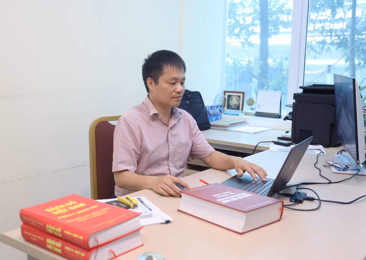 Professor Nguyen Quang Truong of the Viet Nam Academy of Science and Technology.