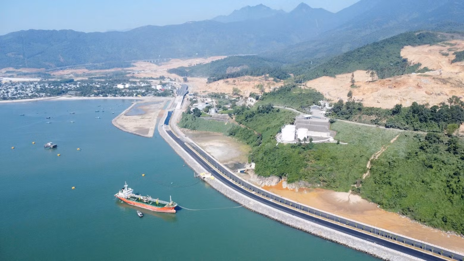 Lien Chieu Port in Da Nang. (Photo: DX)
