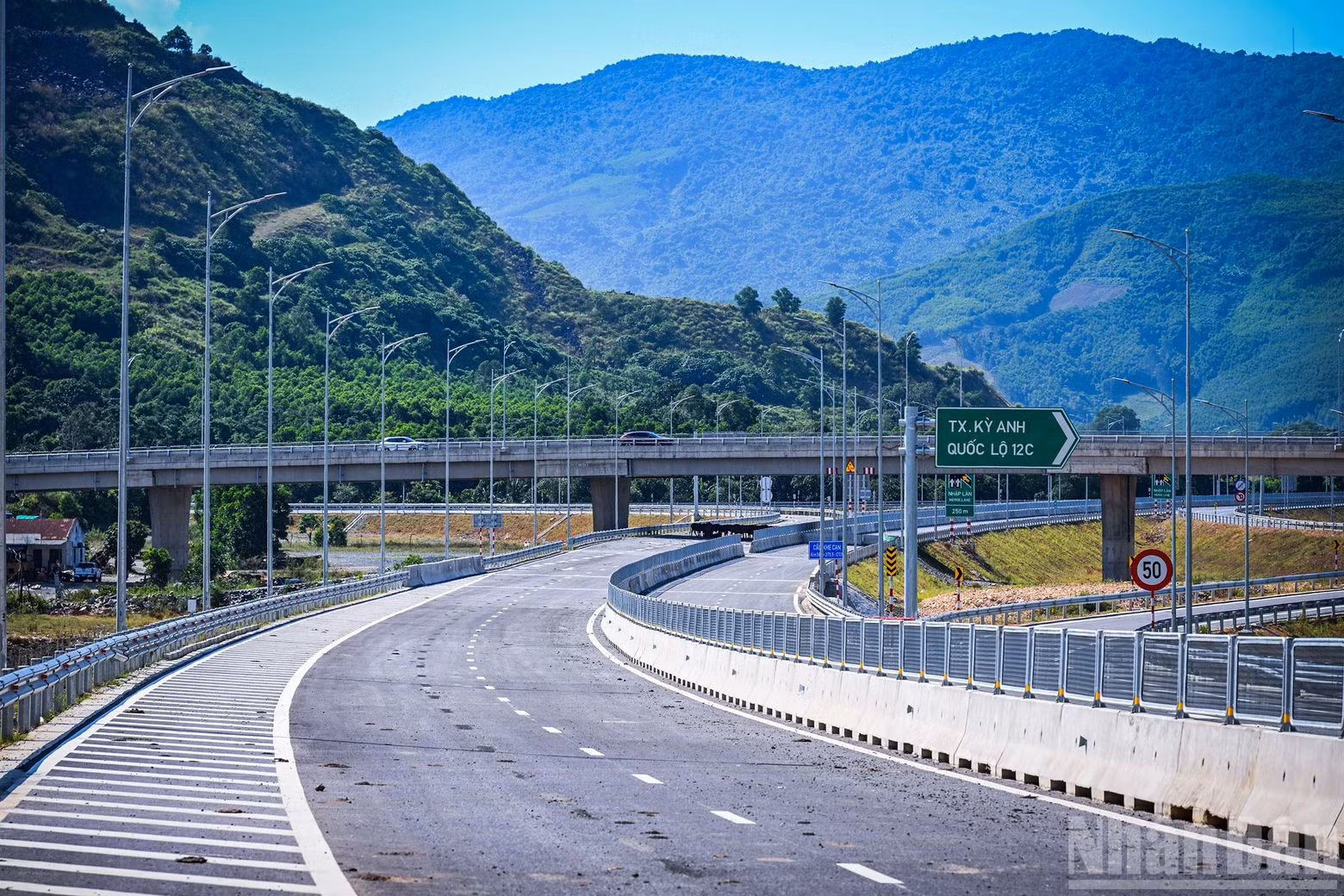 expressway2.jpg