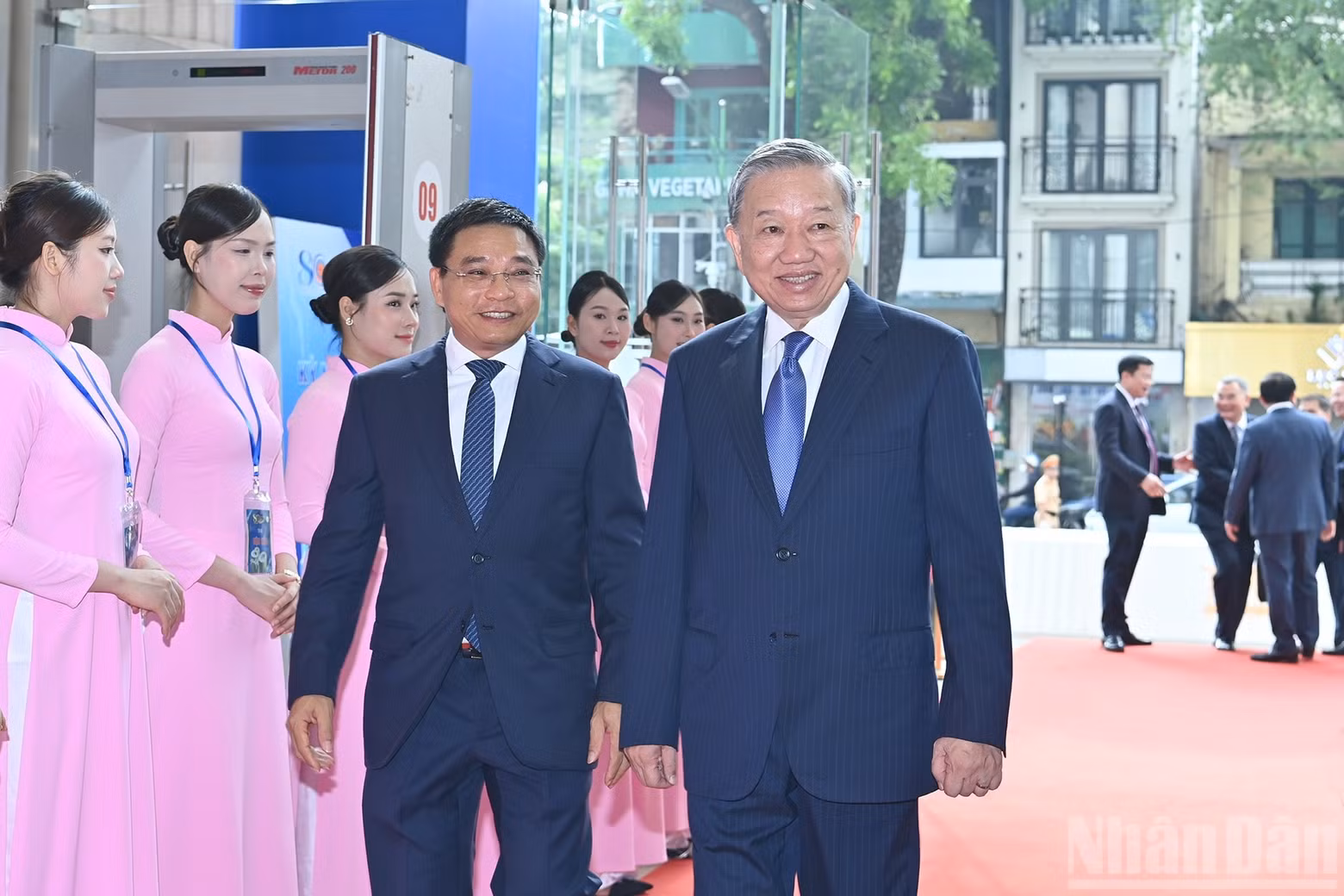 Party General Secretary To Lam attends the ceremony.