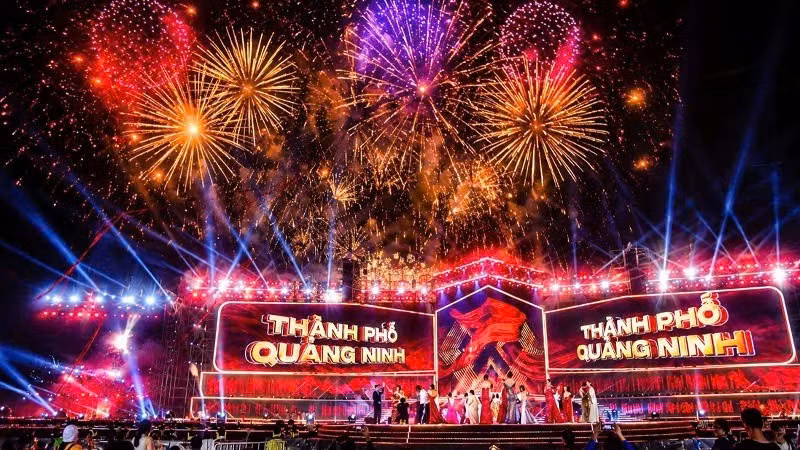 A special art programme celebrates the establishment of Quang Ninh City. (Photo: QUANG THO)
