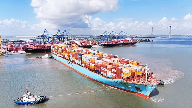 Maintaining export growth in the short term will help improve the trade balance. (Photo: KHIEU MINH)