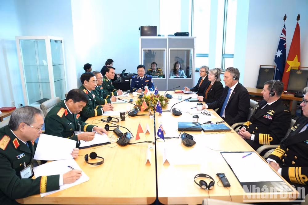 An overview of the talks. (Photo: THU TRANG)