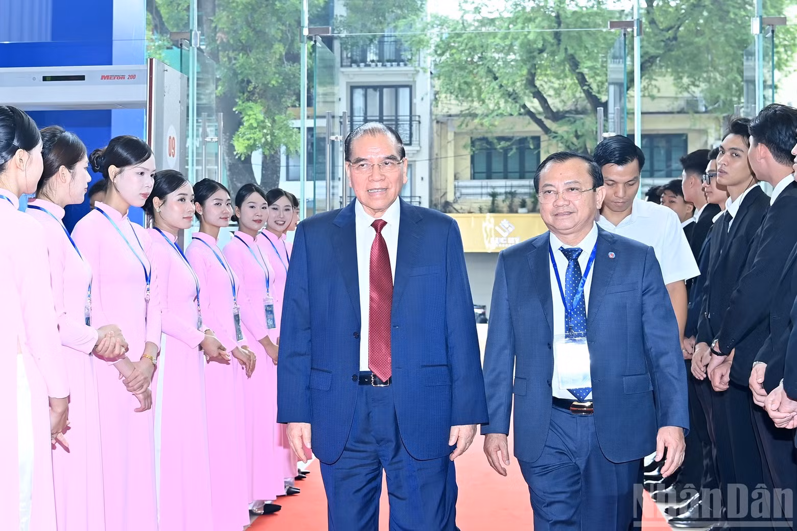 Former Party General Secretary Nong Duc Manh at the ceremony.
