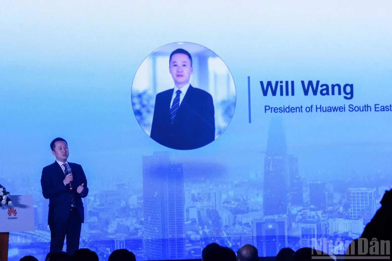 Will Wang, President of Huawei Southeast Asia, delivers the opening address.
