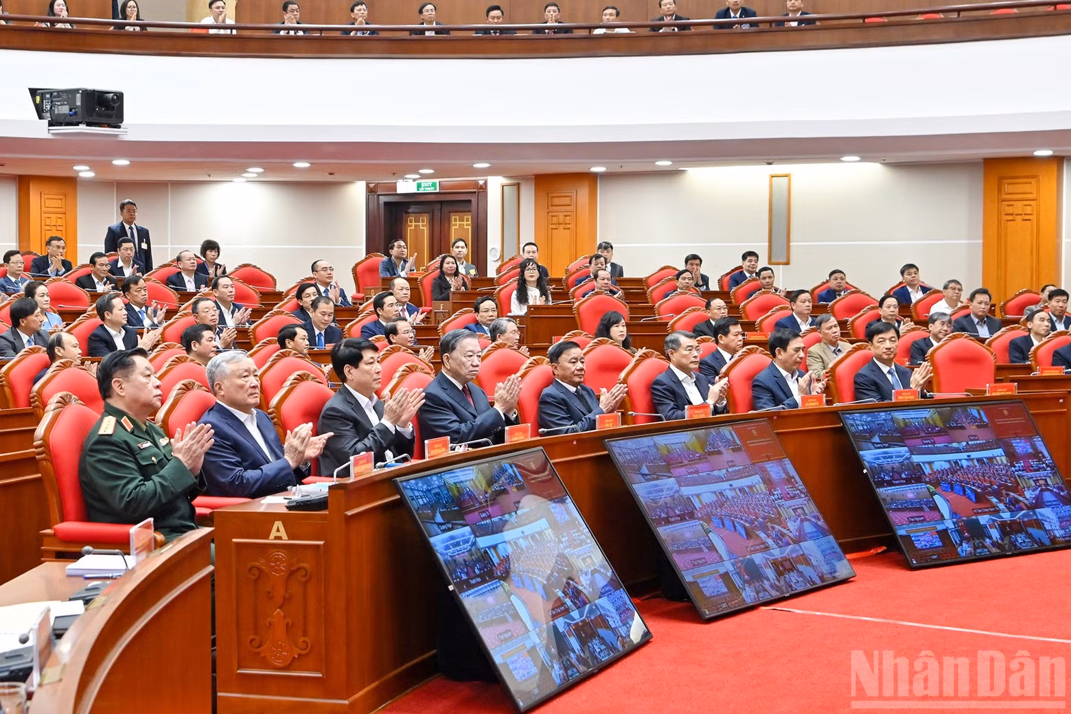 Party General Secretary To Lam and other Party and State leaders attend the conference.