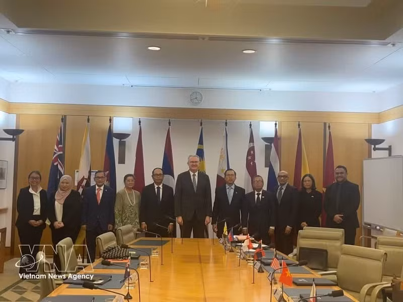 vnanet-australia2jpg.jpg