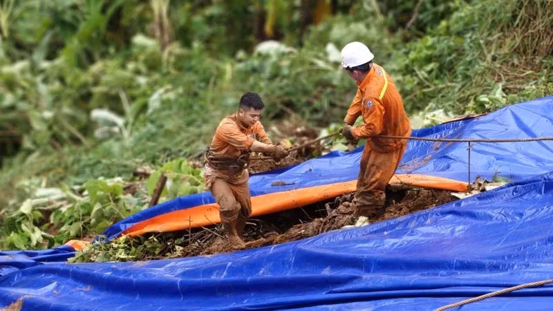 Heavy rain and flooding increase the risk of flash floods, erosion around transmission tower foundations, and embankment landslides at power pylons.