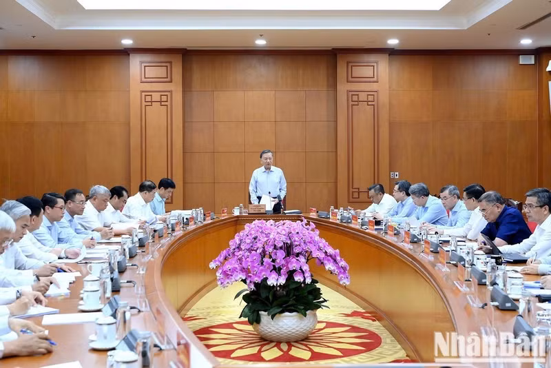 At a working session with Vinacomin (Photo: NDO)