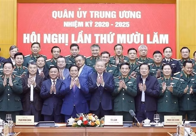 vna-potal-tong-bi-thu-to-lam-bi-thu-quan-uy-trung-uong-chu-tri-hoi-nghi-quan-uy-trung-uong-lan-thu-15-8450055.jpg