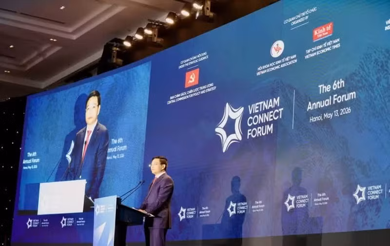 Deputy Prime Minister Nguyen Van Thang speaks at the forum. (Photo: vneconomy.vn)