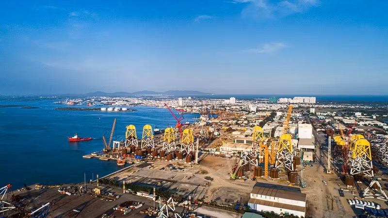 Developing industries and technologies serving offshore structures is one of the foundations for enhancing marine economic capacity (Photo: PVN)