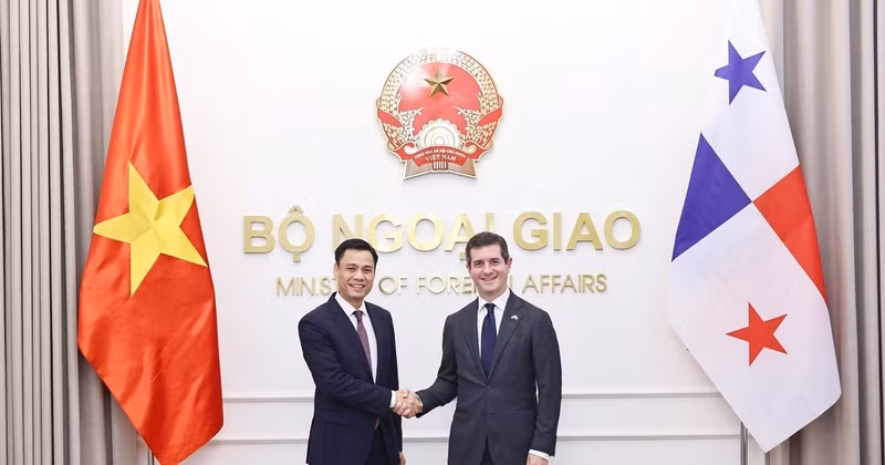 On the morning of July 28, 2026, in Ha Noi, Deputy Minister of Foreign Affairs Dang Hoang Giang and Panama’s Deputy Minister of Foreign Affairs Carlos A. Hoyos co-chaired the second Viet Nam-Panama Political Consultation. (Archive photo: VNA)