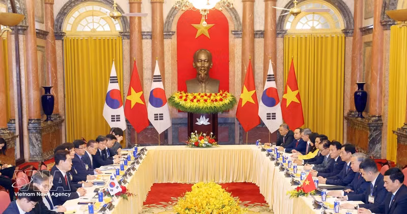 At the talks between General Secretary of the Communist Party of Viet Nam Central Committee and State President To Lam and visiting President of the Republic of Korea (RoK) Lee Jae Myung in Ha Noi on April 22, 2026. (Photo: VNA)