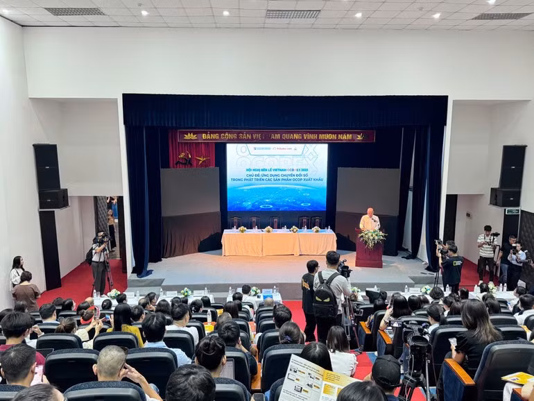 hoi-nghi18.jpg