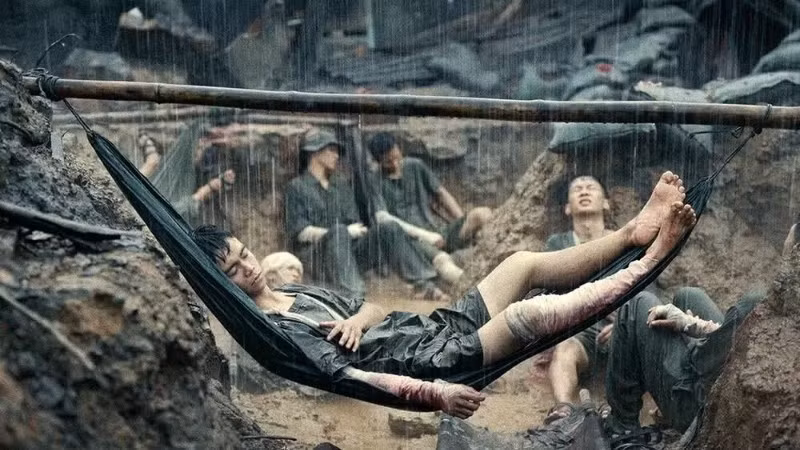 The film “Mua Do” produced by the People's Army Cinema was released to audiences and has continuously broken box-office revenue records. (Photo provided by the film production team)