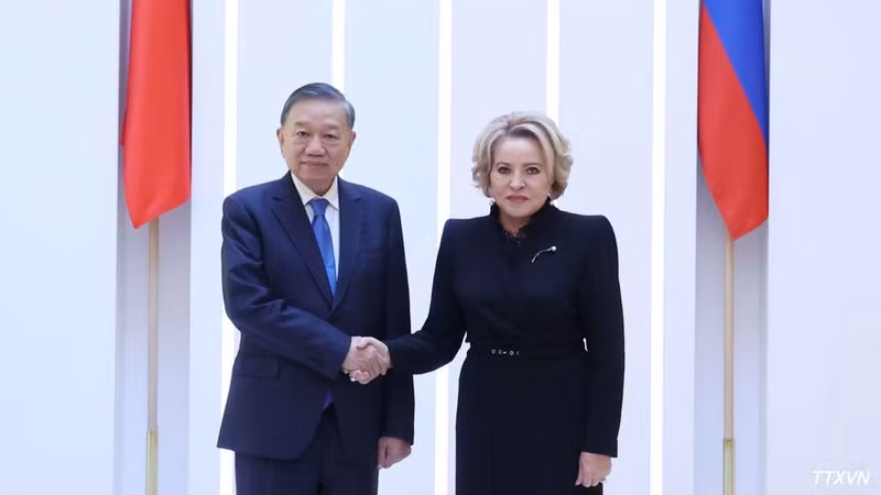 General Secretary of the Communist Party of Vietnam (CPV) Central Committee and President To Lam and Chairwoman of the Federation Council of the Federal Assembly of Russia Valentina Matvienko . (Photo: VNA)