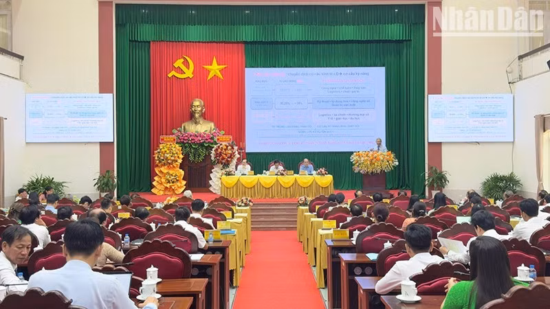 Overview of the workshop. (Photo: BA DUNG)