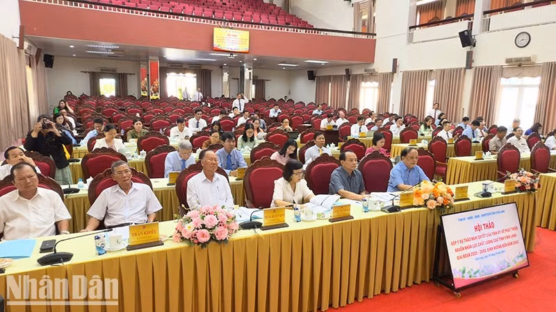 Delegates attending the workshop. (Photo: BA DUNG)