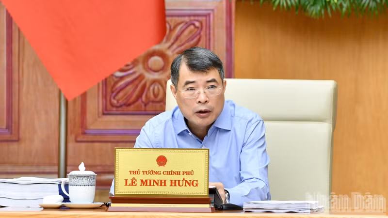 Prime Minister Le Minh Hung addresses the meeting (Photo: NDO)