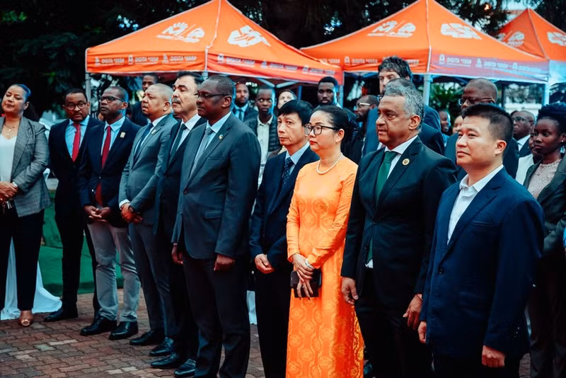 The Vietnamese Embassy in Mozambique hosts a ceremony at the Museum of Natural History in Maputo to mark the 81st anniversary of the August Revolution and National Day, drawing more than 250 delegates. (Photo published by VNA)