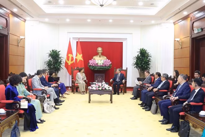 vna-potal-tong-bi-thu-to-lam-tiep-tong-giam-doc-unesco-8118262.jpg